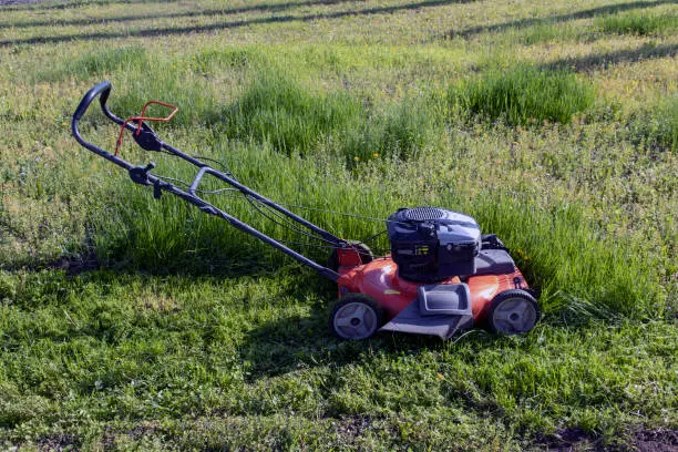 Can you mow wet grass Gresham, OR