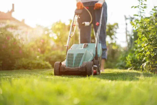 How to mow a lawn Gresham, OR